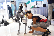 RobotLAB推出新款人形机器人 可应用于各种行业