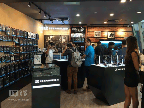 电动车制造商VinFast在美国开设首家经销店