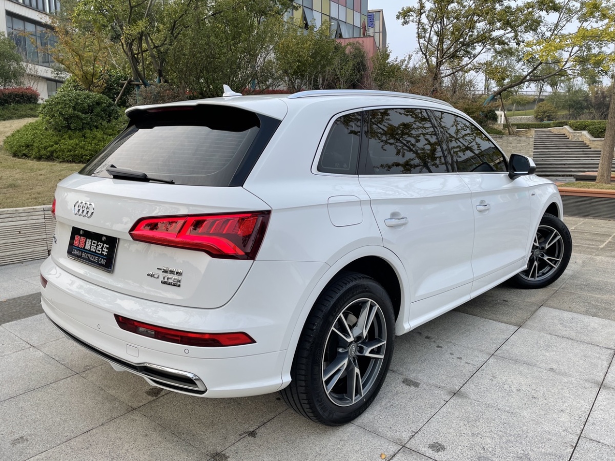奥迪Q5L荣享时尚版全款落地价是多少？